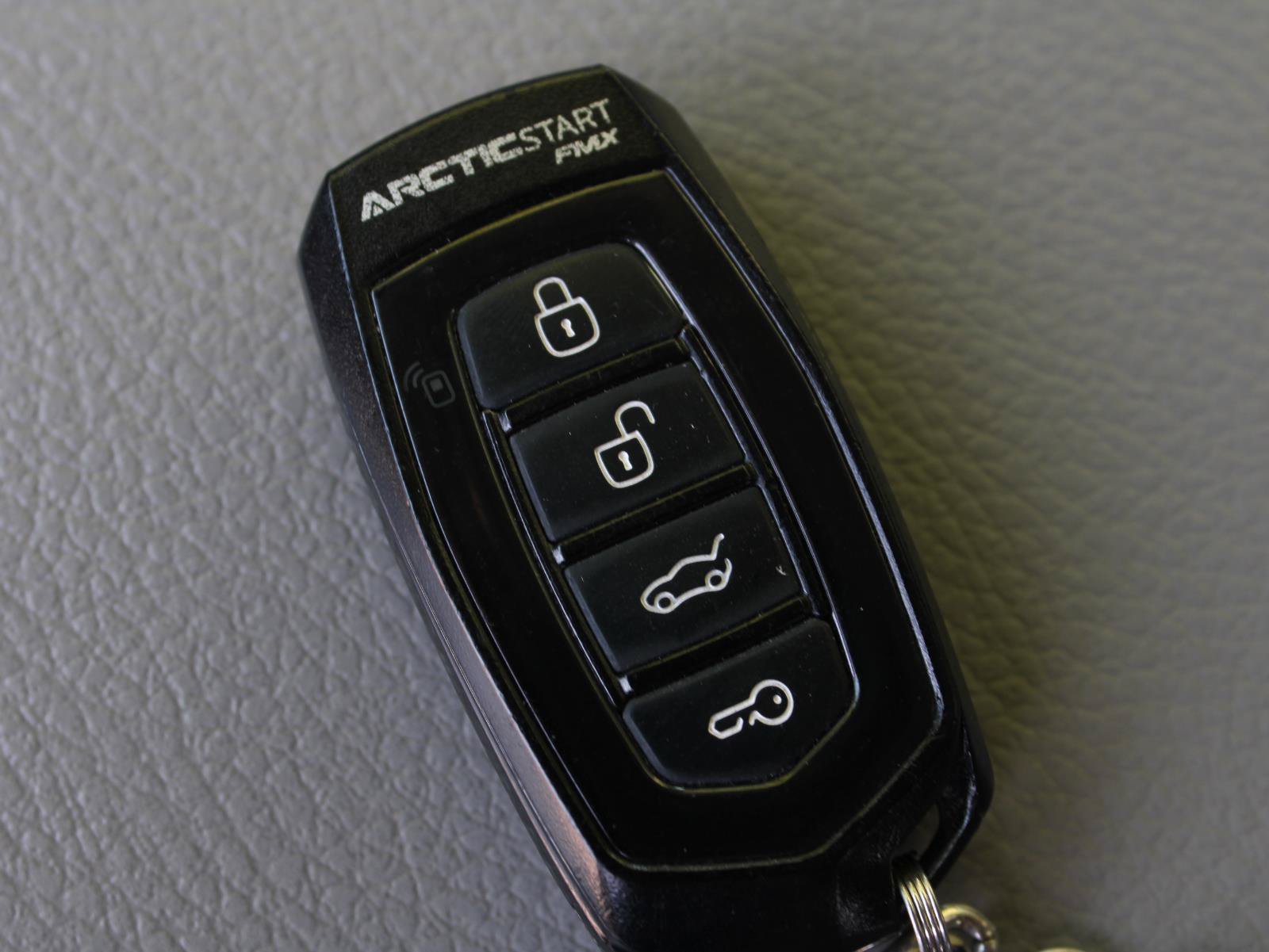 Used 2019 Toyota Highlander XLE AWD/4WD image 16
