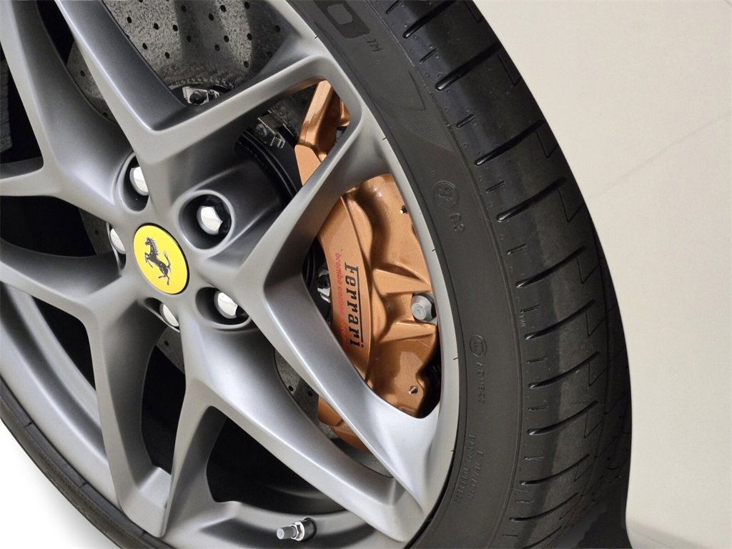 Used 2024 Ferrari Roma Spider image 14