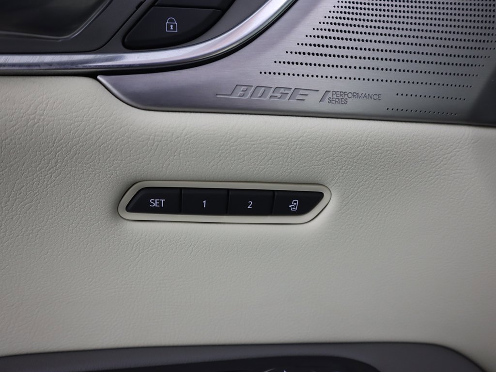 Used 2022 Cadillac XT5 Premium Luxury image 41