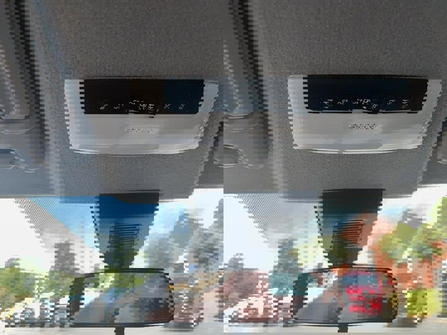 Used 2020 Nissan Kicks S image 26