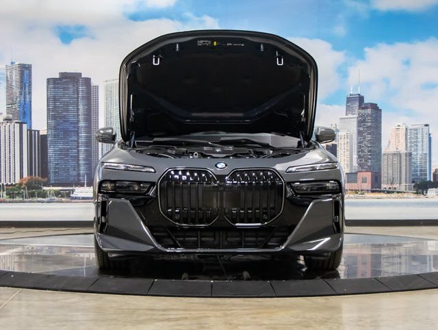 New 2026 BMW 760i xDrive w/ Executive Package AWD/4WD image 4