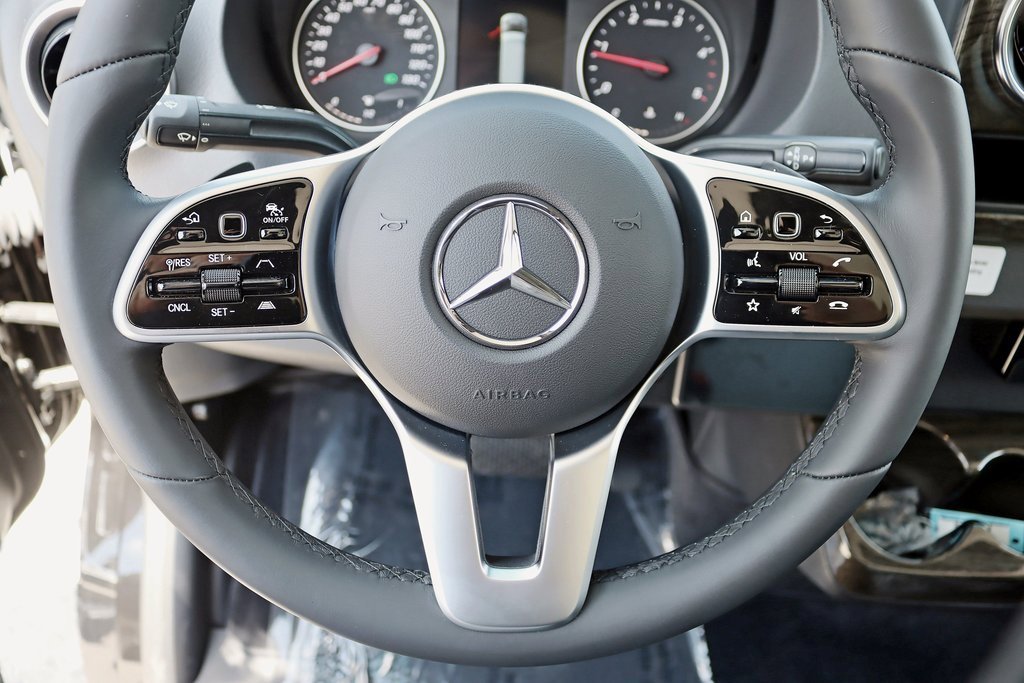 Used 2024 Mercedes-Benz Sprinter 3500 image 15