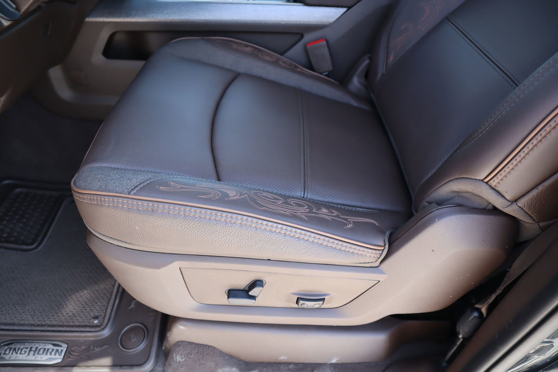 New 2026 RAM 2500 Limited image 13