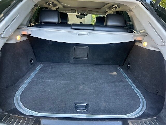 Used 2016 Cadillac SRX Luxury w/ Driver Awareness Package FWD image 27