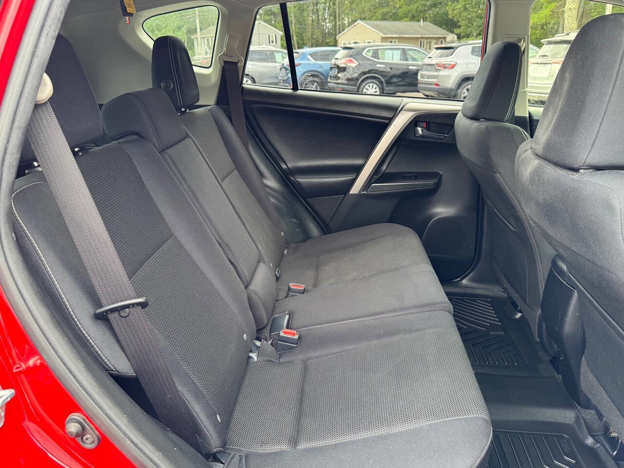 Used 2016 Toyota RAV4 XLE image 25