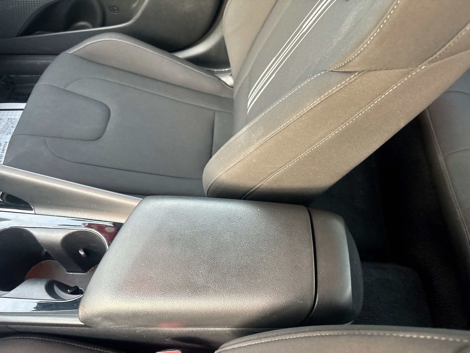 Used 2025 Hyundai Elantra SEL FWD image 24