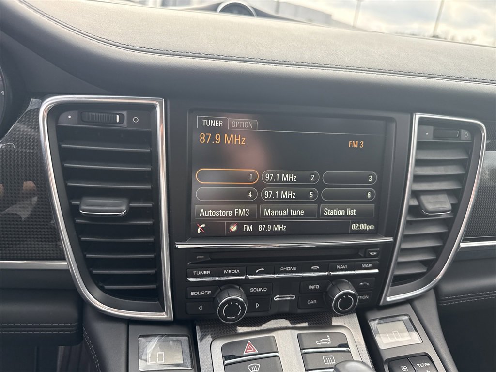 Used 2016 Porsche Panamera GTS image 31