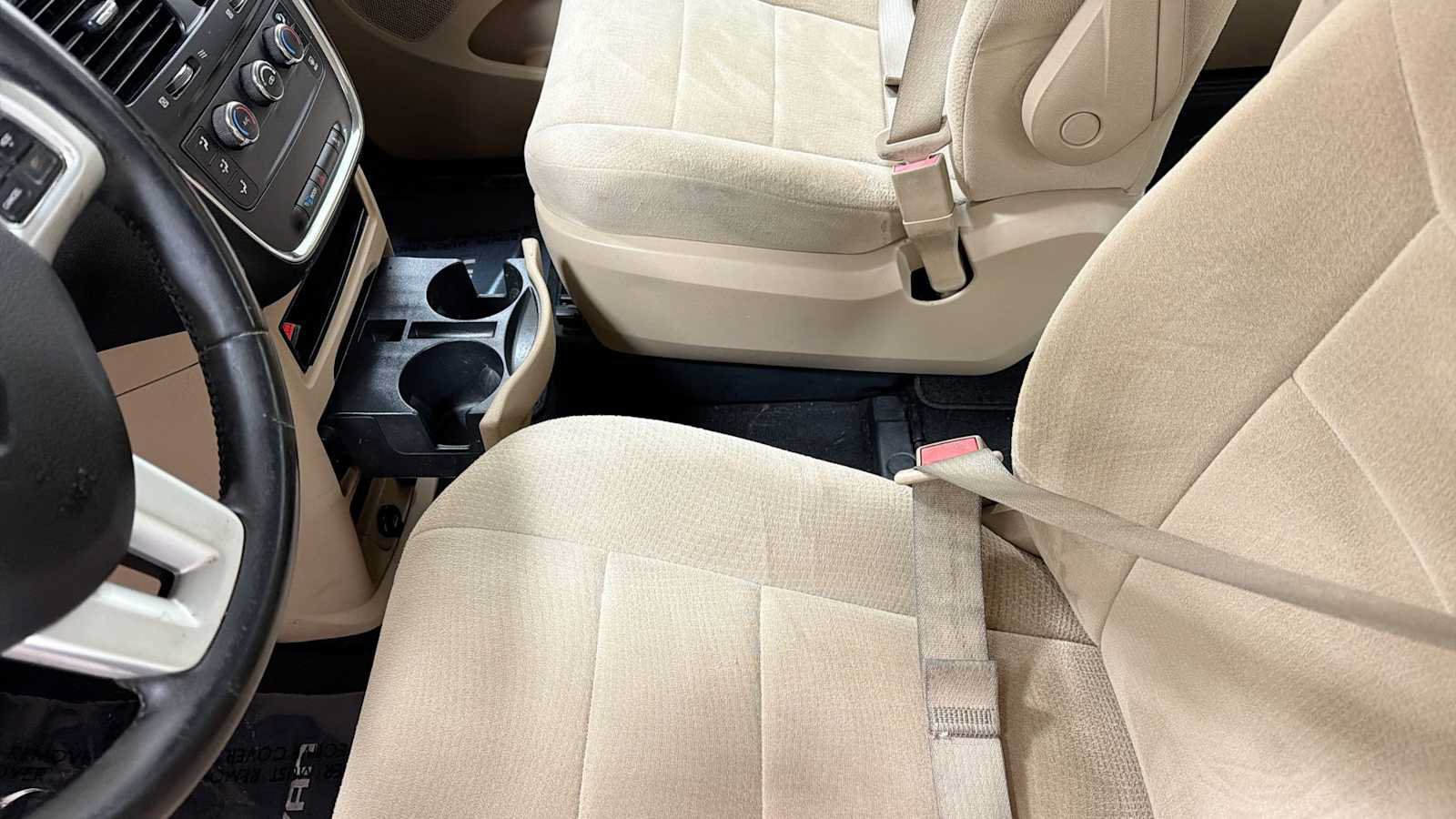 Used 2013 Dodge Grand Caravan American Value Package w/ UConnect Hands-Free Group FWD image 21