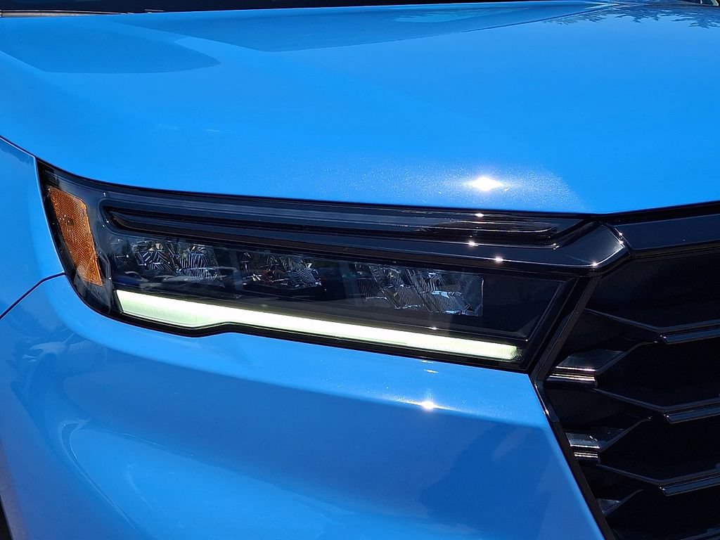 Used 2025 Honda Pilot TrailSport image 9