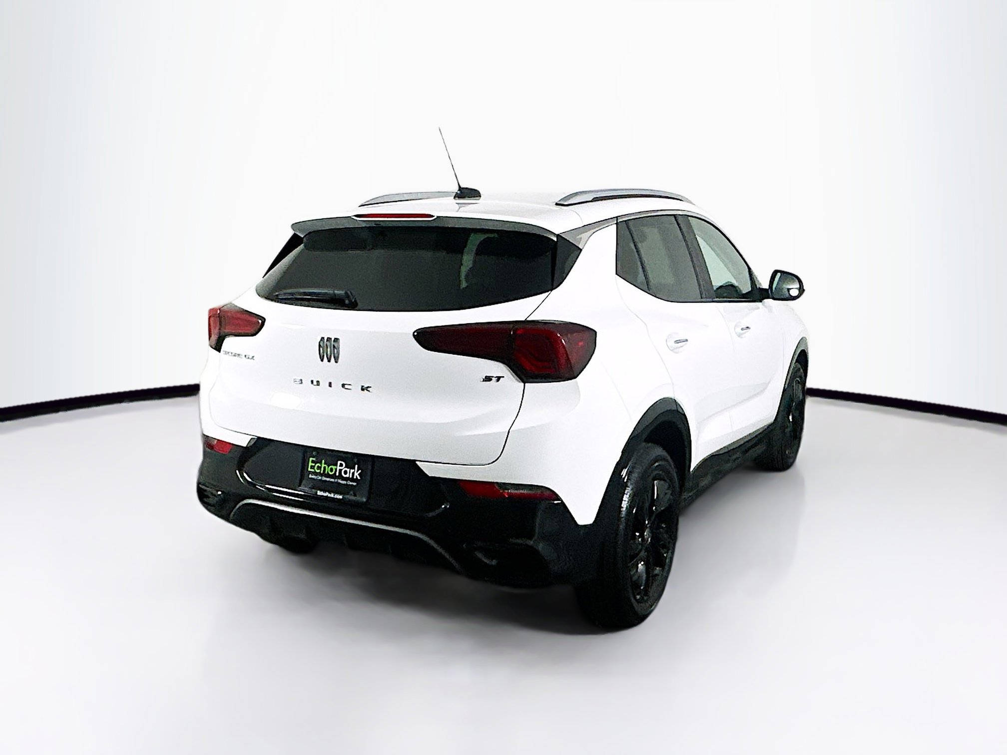 Used 2024 Buick Encore GX Sport Touring image 9