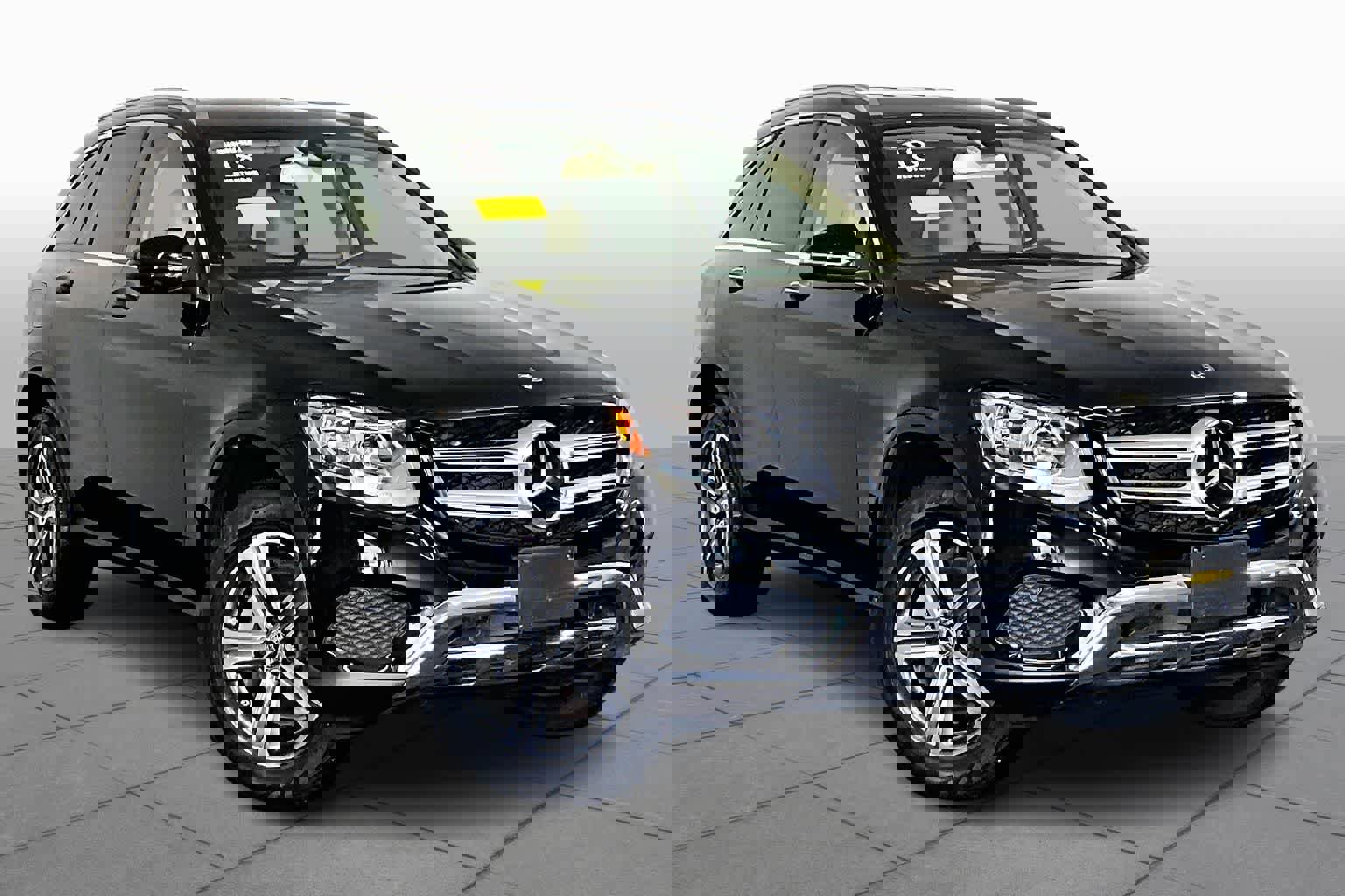 Used 2018 Mercedes-Benz GLC 300 4MATIC image 3