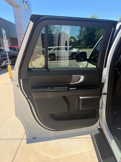 New 2026 Ford Expedition Max Platinum w/ Stealth Appearance Package AWD/4WD image 27