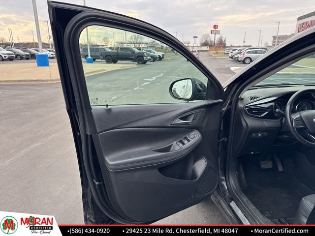Used 2020 Buick Encore GX Select w/ Experience Buick Package image 10