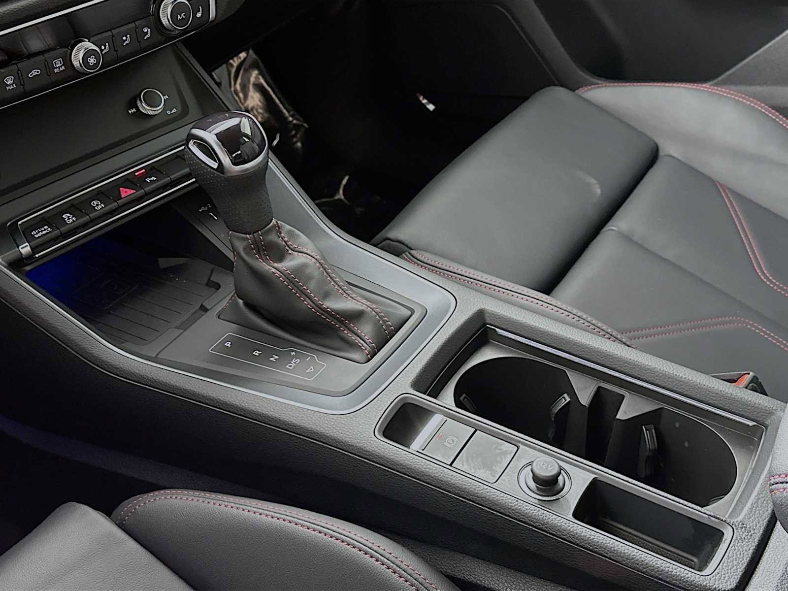 Certified 2025 Audi Q3 2.0T Premium Plus w/ Premium Plus Package AWD/4WD image 16