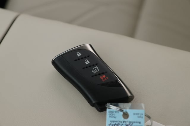 Used 2025 Lexus ES 350 w/ Ultra Luxury Package FWD image 21