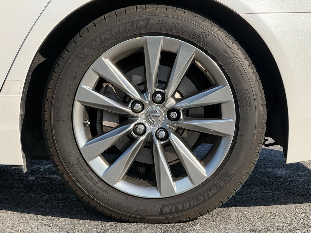 Used 2016 Lexus LS 460 w/ Comfort Package RWD image 3