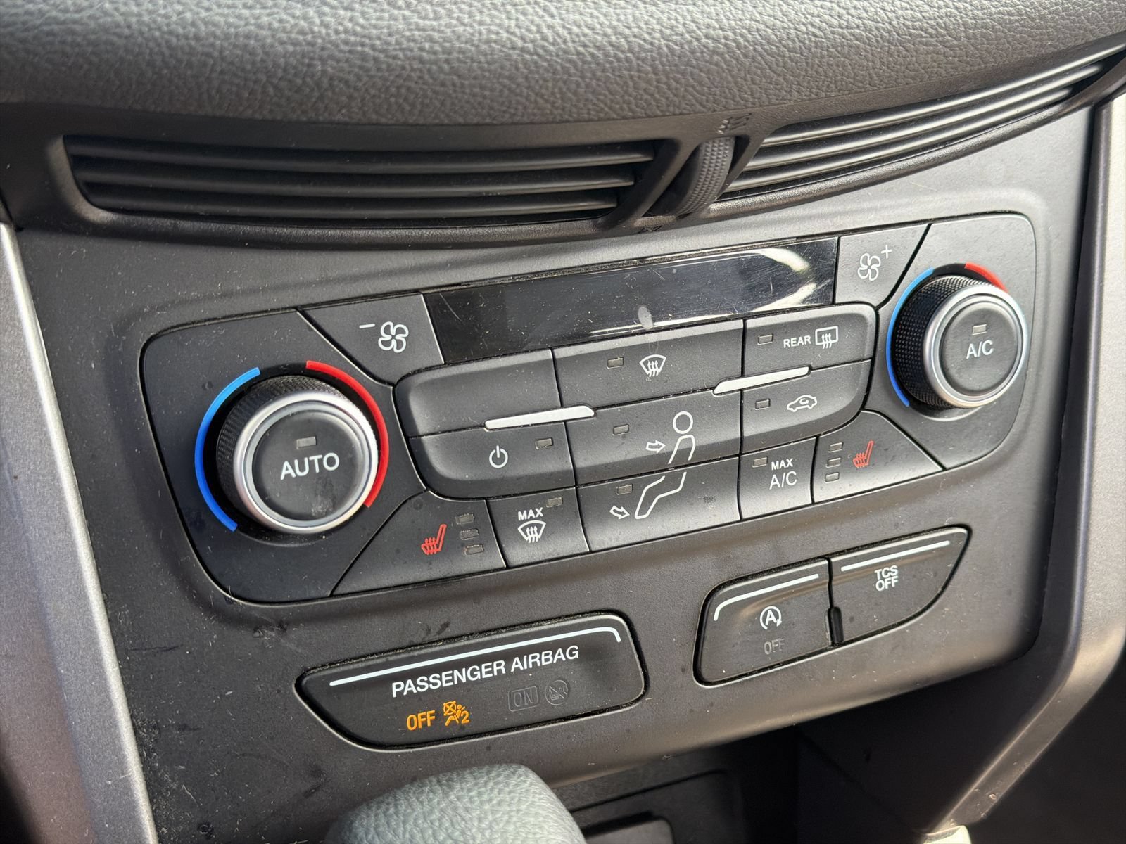 Used 2018 Ford Escape SE AWD/4WD image 25