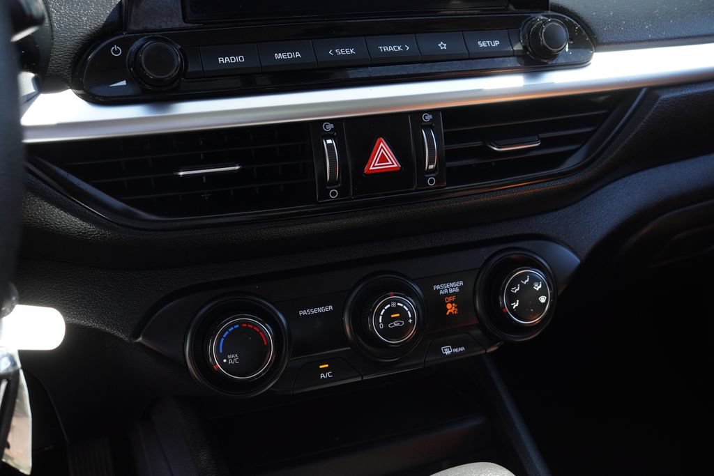 Used 2024 Kia Forte LXS w/ LXS Technology Package FWD image 24