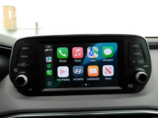 Used 2020 Hyundai Santa Fe SEL w/ Convenience + Premium Package FWD image 12