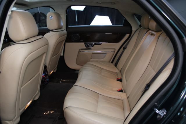 Used 2015 Jaguar XJ L Portfolio RWD image 25