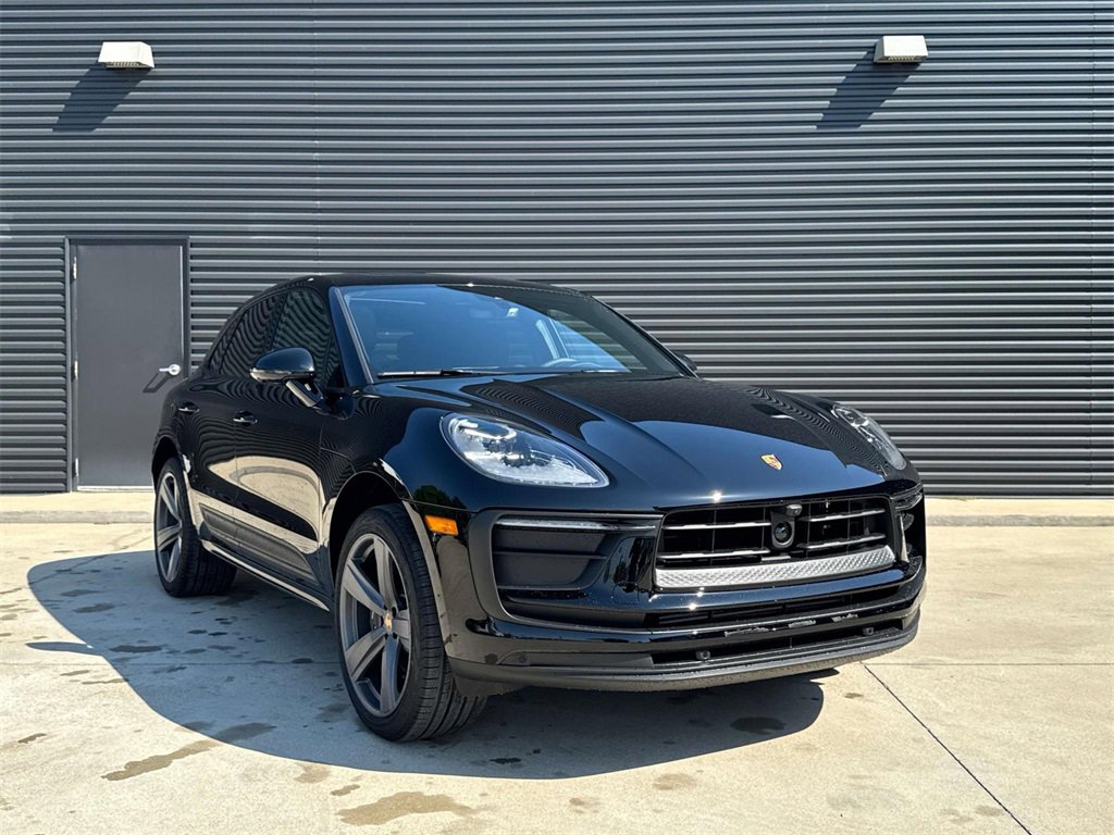 New 2025 Porsche Macan image 9