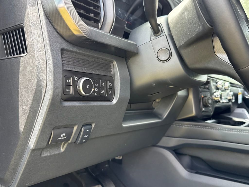 New 2026 Ford F250 Platinum AWD/4WD image 16