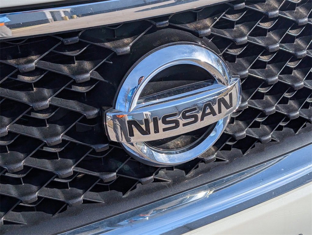 Used 2015 Nissan Pathfinder SV image 10