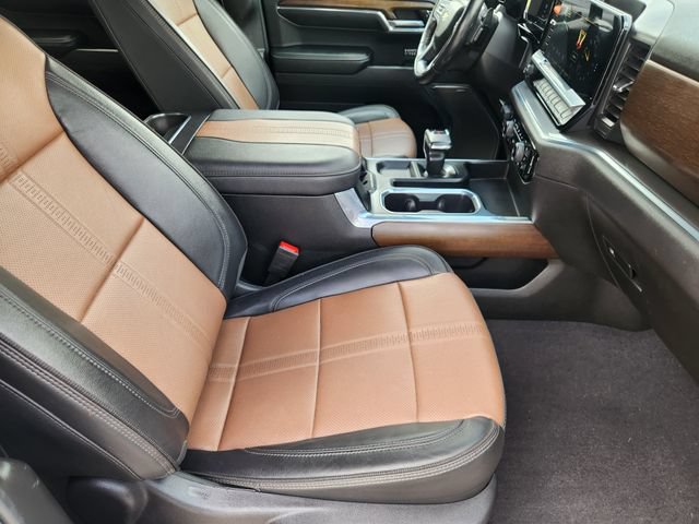 Used 2024 Chevrolet Silverado 1500 High Country AWD/4WD image 15