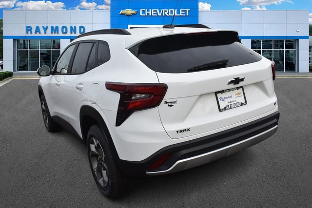New 2026 Chevrolet Trax LT w/ LPO, Blackout Package image 6