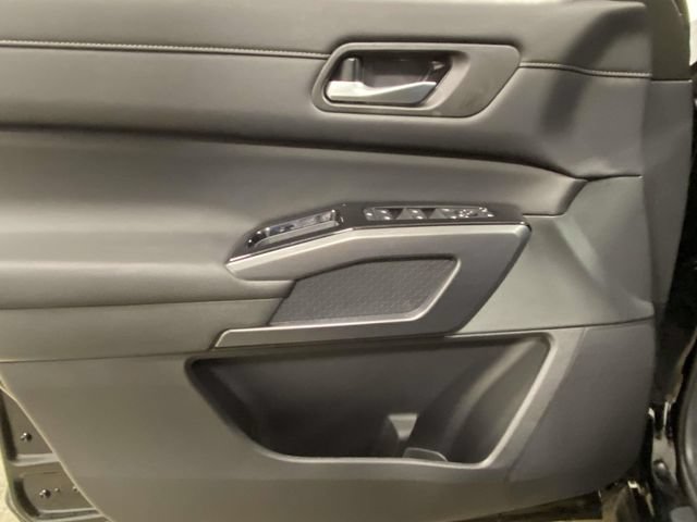 New 2026 Nissan Pathfinder SL FWD image 12