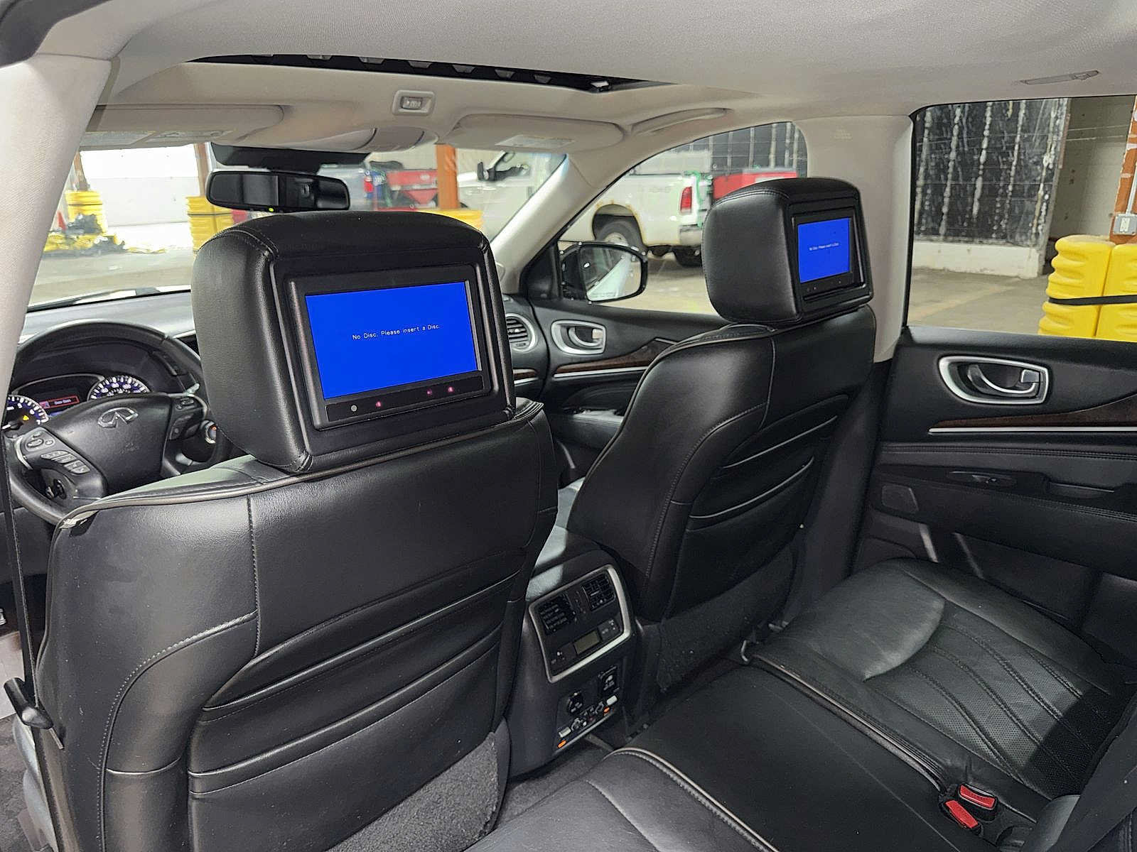 Used 2015 INFINITI QX60 Luxe w/ Deluxe Touring Package AWD/4WD image 30