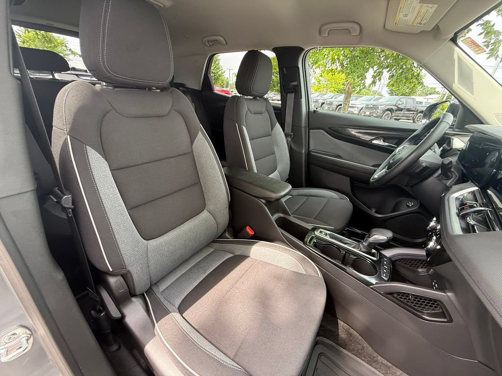 Used 2026 Chevrolet TrailBlazer LT w/ Convenience Package AWD/4WD image 25