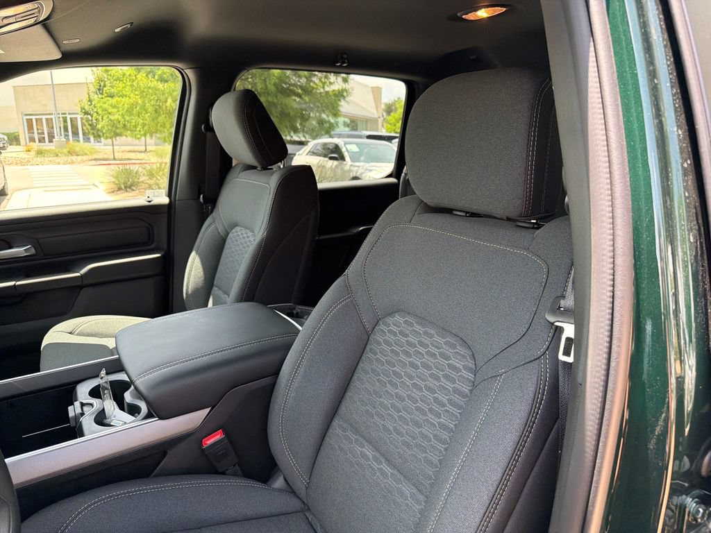 New 2026 RAM 1500 Express AWD/4WD image 21