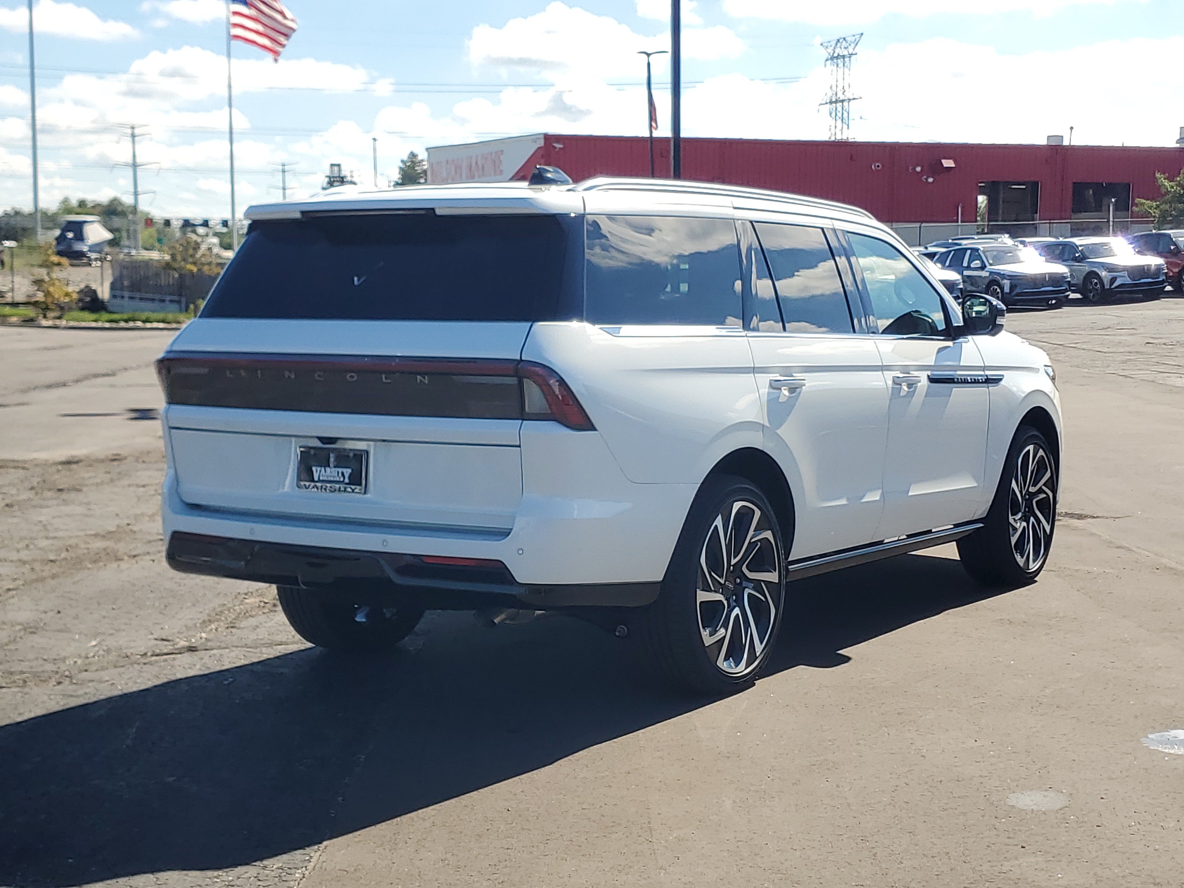 New 2027 Lincoln Navigator Black Label AWD/4WD image 4