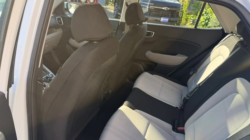Certified 2026 Hyundai Venue SEL FWD image 19