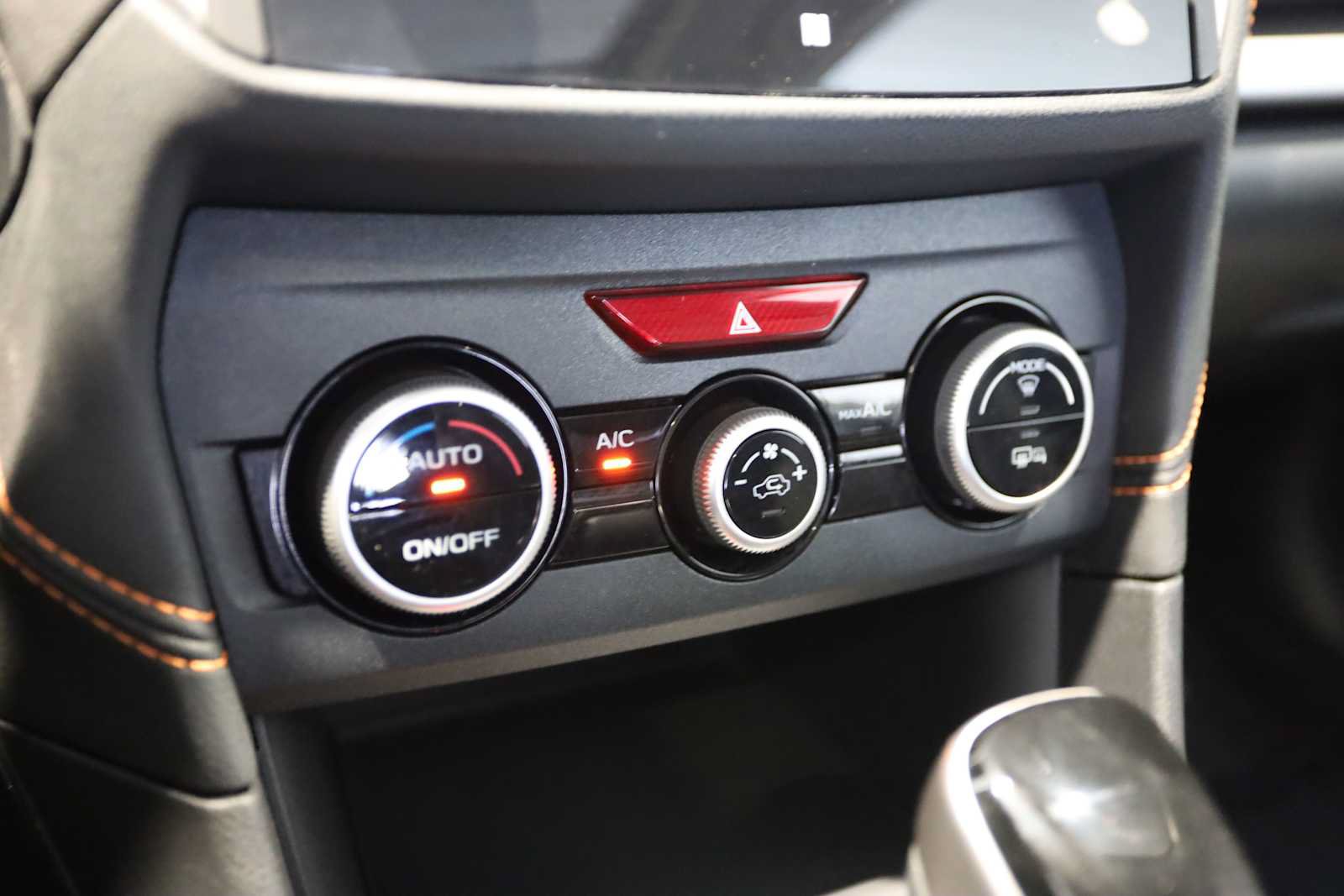 Used 2019 Subaru Crosstrek 2.0i Limited w/ Moonroof Package w/Navigation AWD/4WD image 32