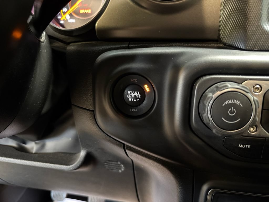 Used 2022 Jeep Wrangler Unlimited Sport AWD/4WD image 29