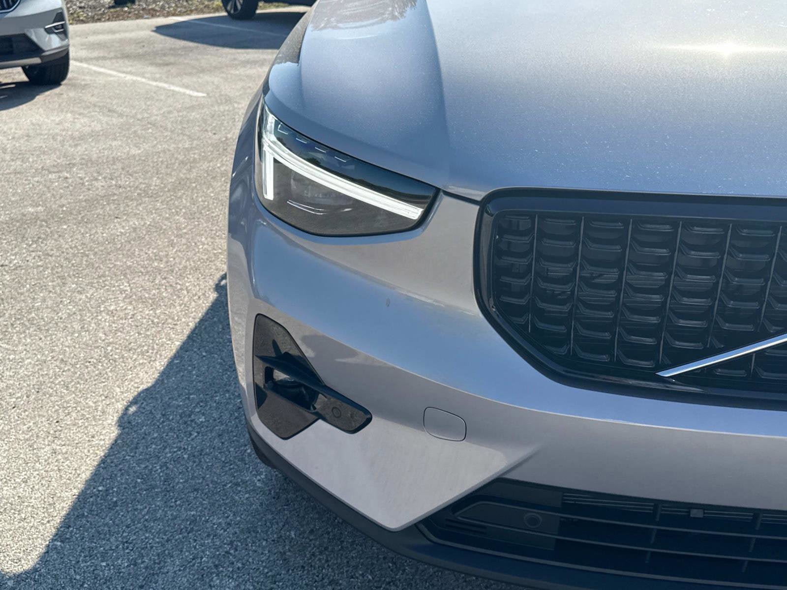 New 2026 Volvo XC40 B5 Plus w/ Climate Package AWD/4WD image 9