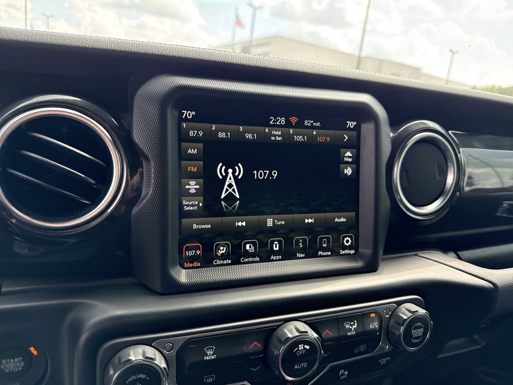 Used 2021 Jeep Wrangler Unlimited Sahara image 27