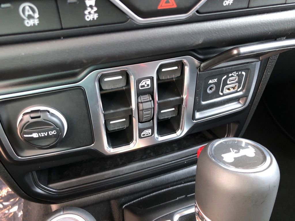 New 2025 Jeep Wrangler Sahara w/ Safety Group image 30