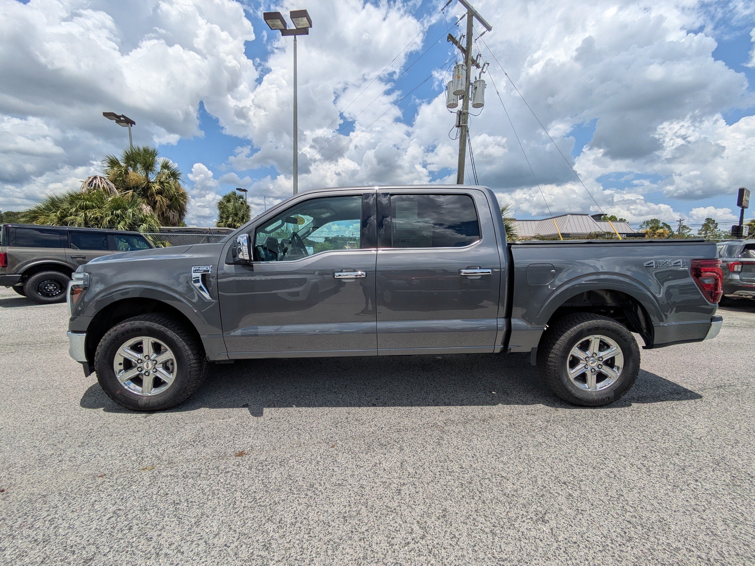 Used 2025 Ford F150 Lariat AWD/4WD image 7