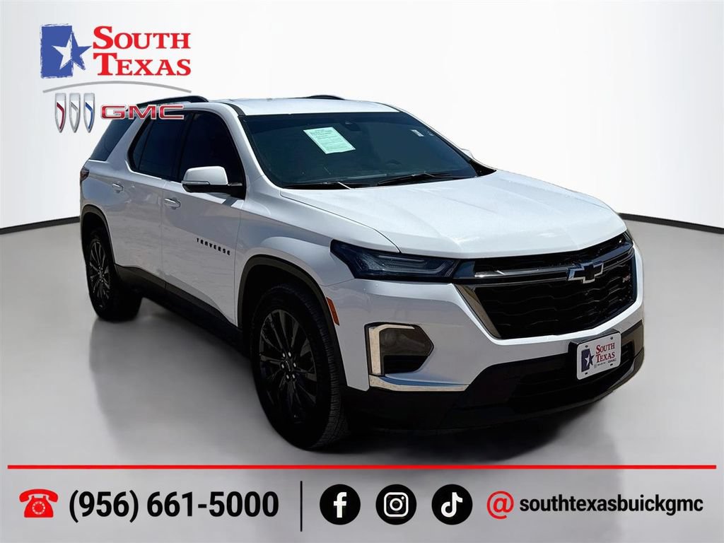 Used 2023 Chevrolet Traverse RS FWD image 1