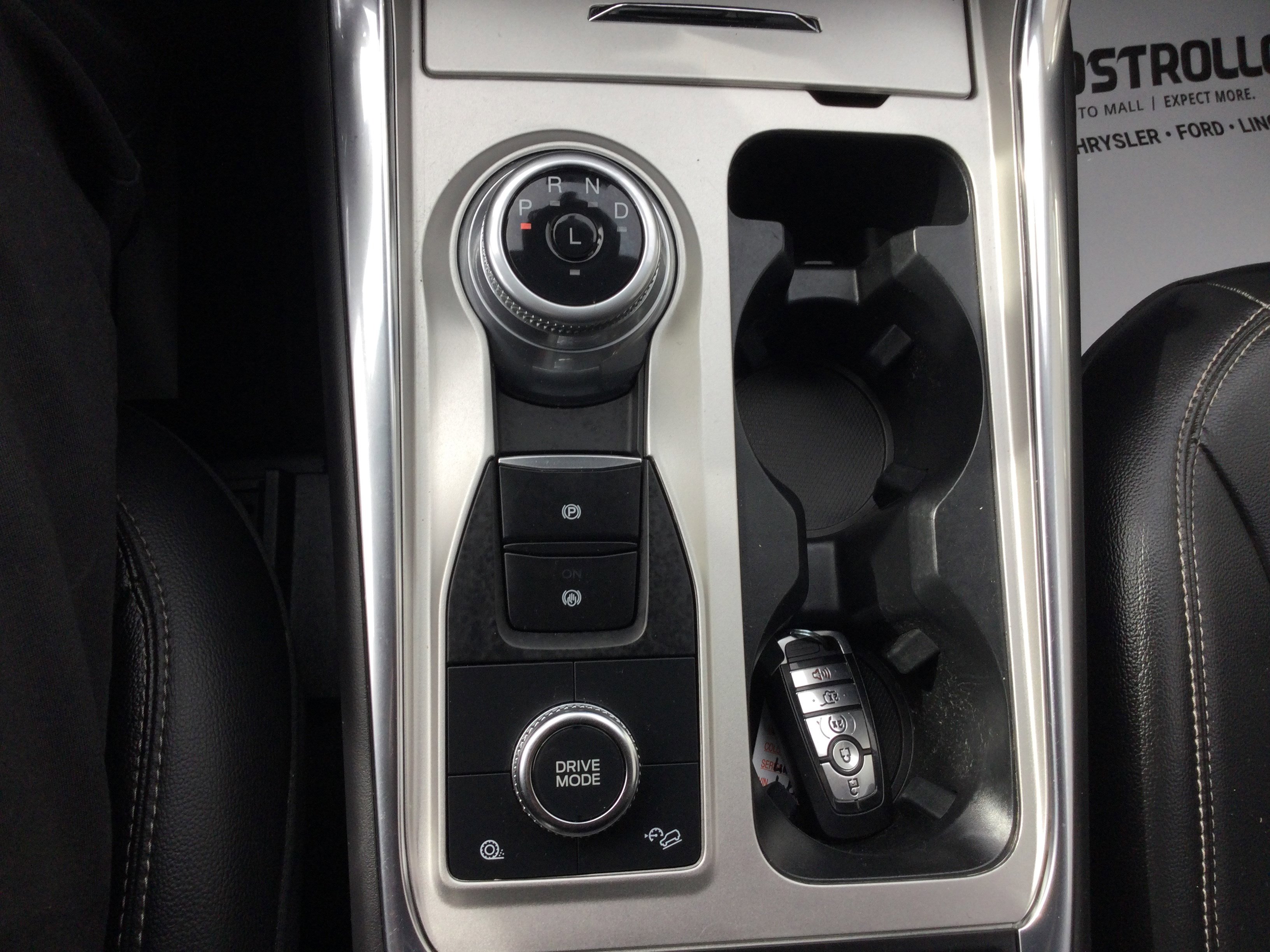 Used 2023 Ford Explorer Limited w/ Limited Technology Package image 17