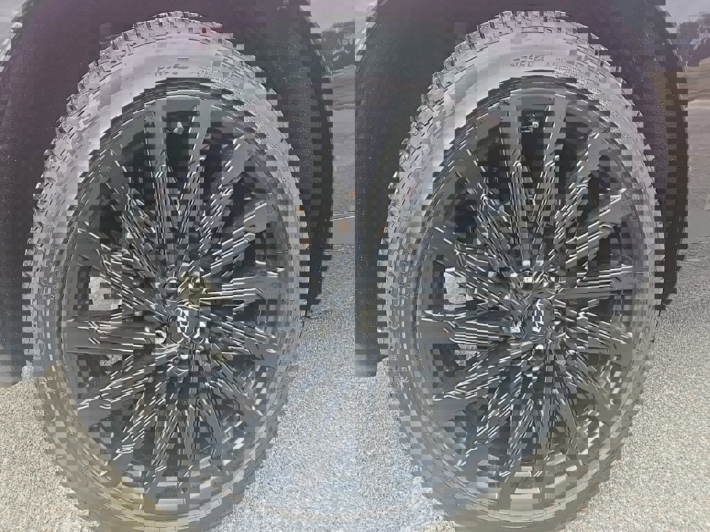 Used 2026 Hyundai Santa Fe Calligraphy image 9