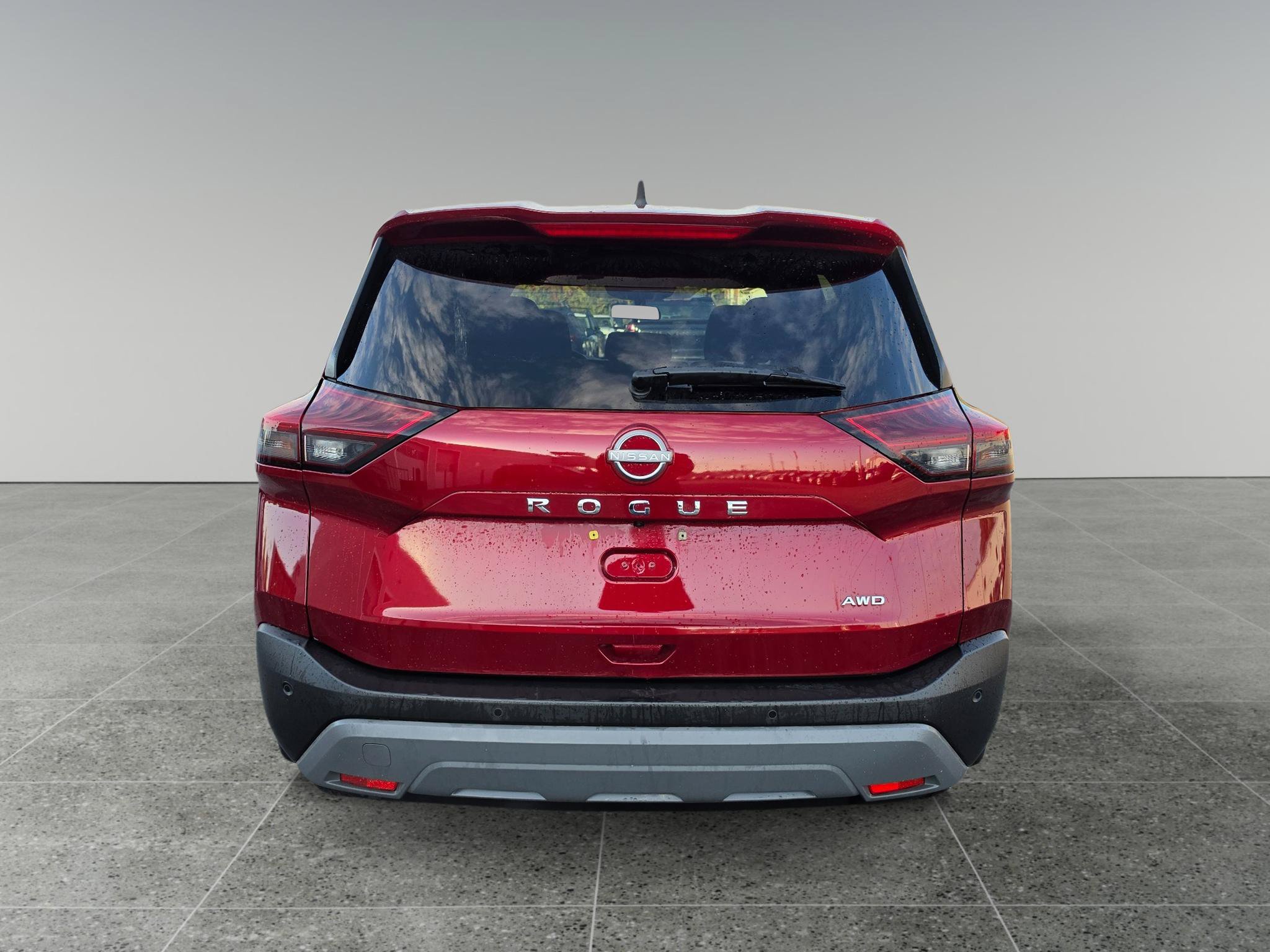 Used 2022 Nissan Rogue S AWD/4WD image 5