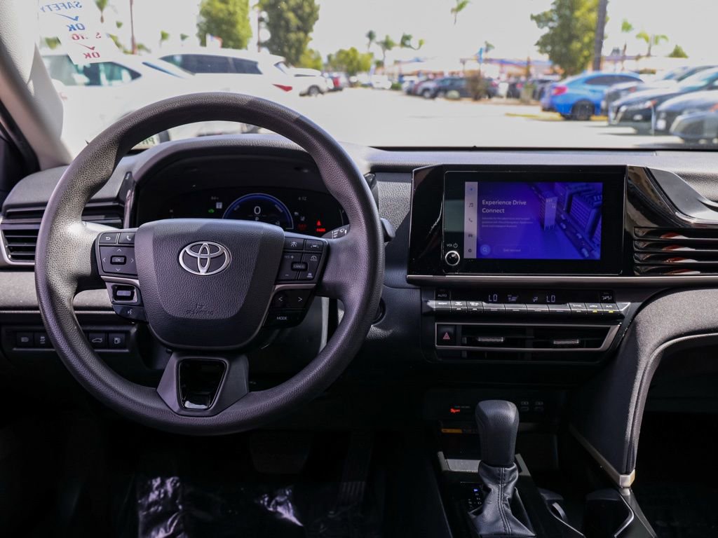 Used 2025 Toyota Camry LE image 22