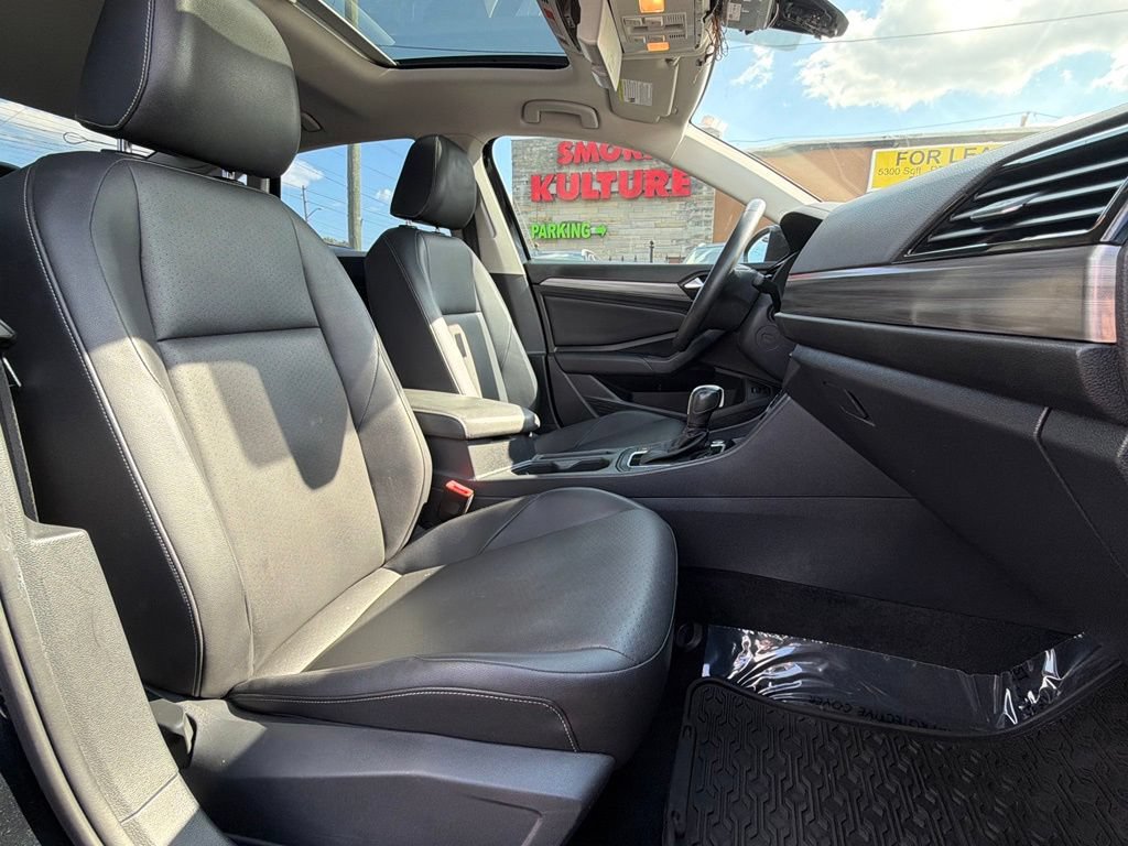 Used 2020 Volkswagen Jetta SEL FWD image 31
