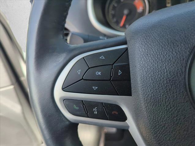 Used 2018 Jeep Cherokee Latitude Plus image 11