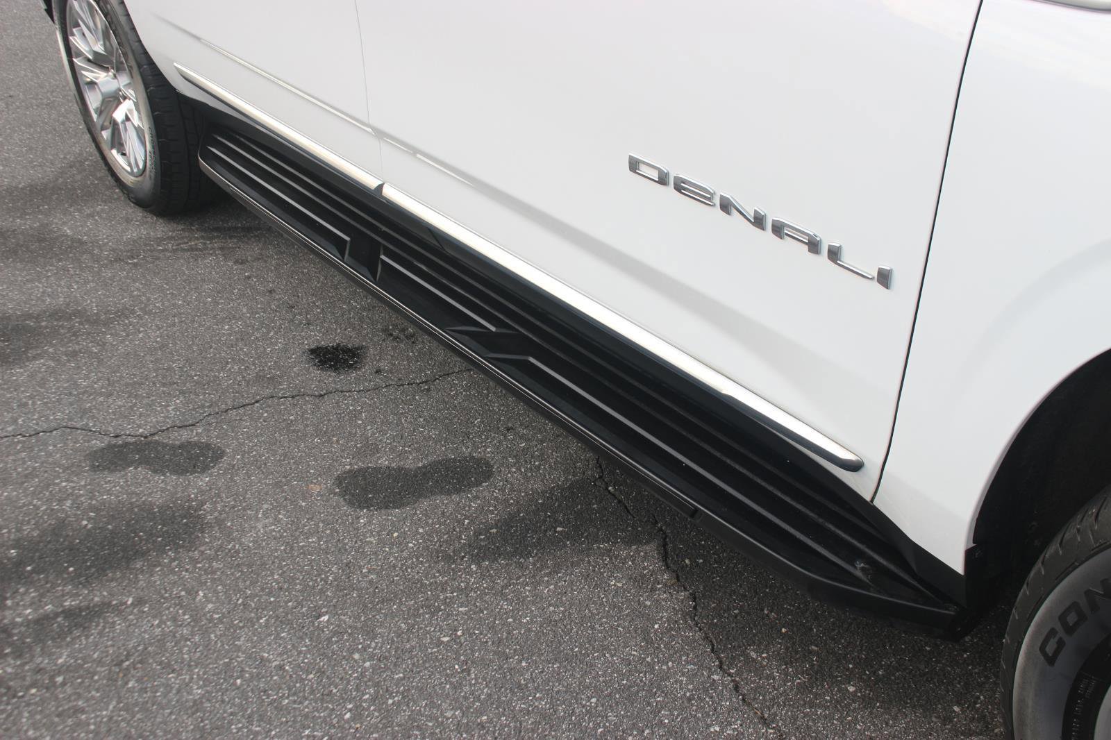 Used 2024 GMC Yukon XL Denali w/ Max Trailering Package image 10