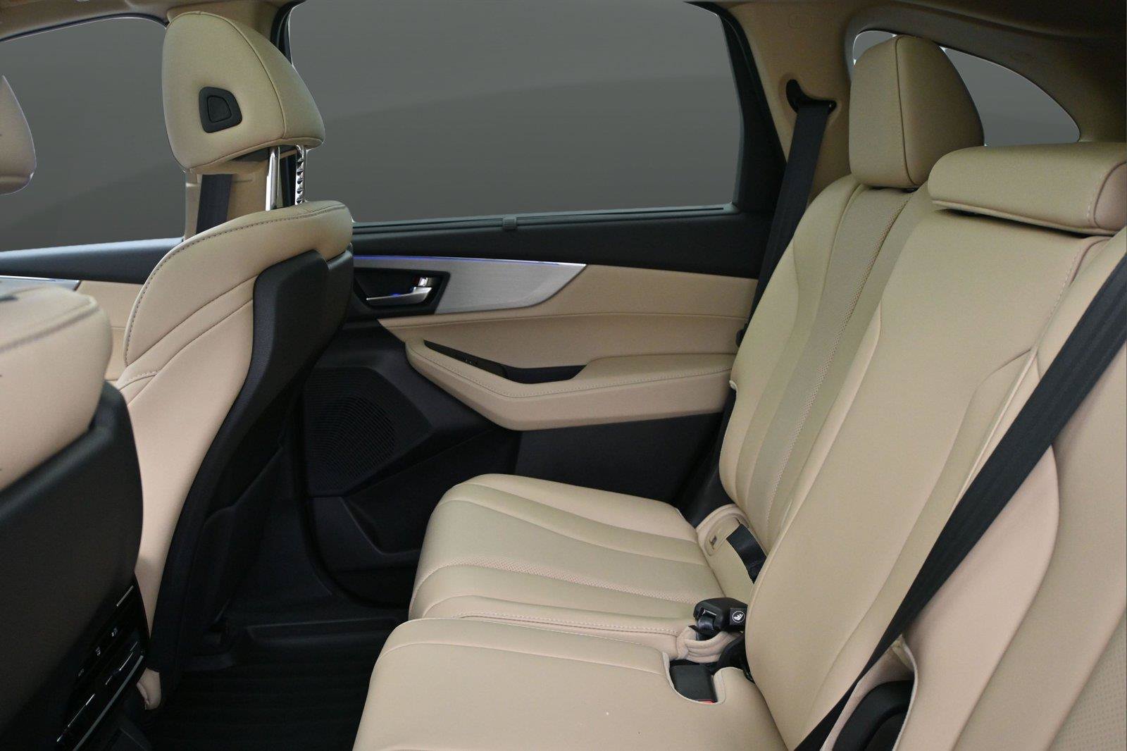 Used 2024 Acura MDX SH-AWD w/ Technology Package image 10